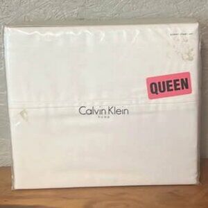 Calvin Klein White QUEEN 100% Cotton Sateen Weave  4PC Sheet Set